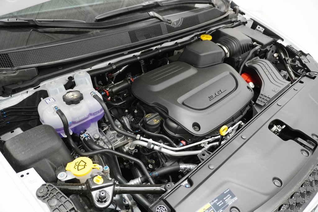 Vehicle image 9 of 28