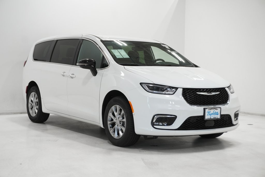 Vehicle image 4 of 28