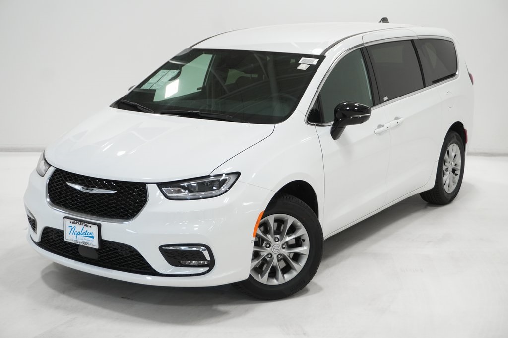 Vehicle image 2 of 28