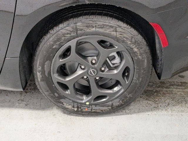 Vehicle image 15 of 16