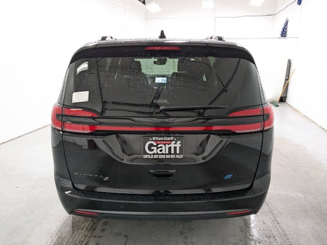 Vehicle image 7 of 16