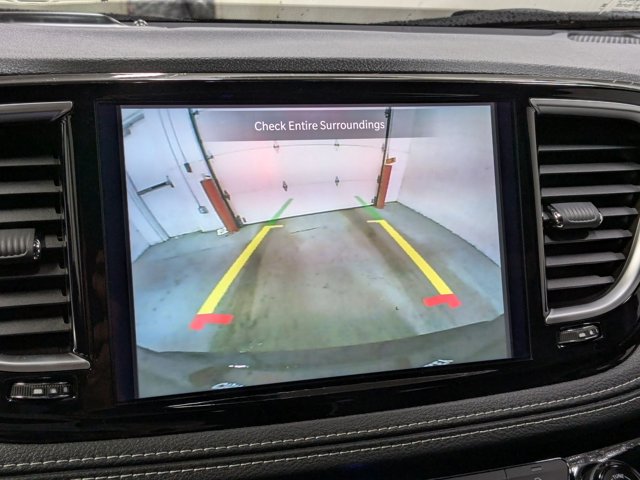 Vehicle image 11 of 16