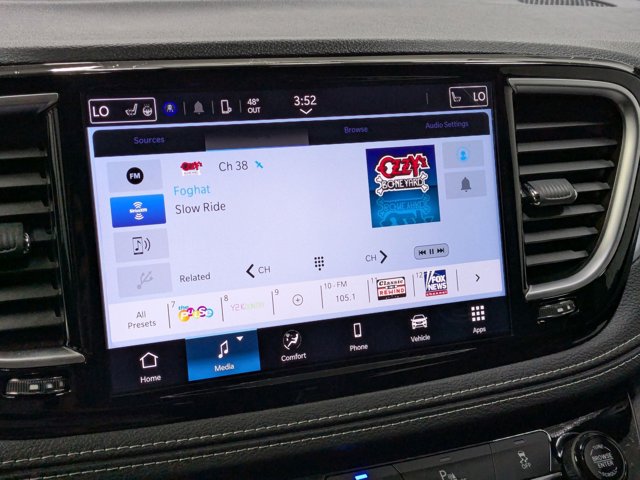 Vehicle image 10 of 16