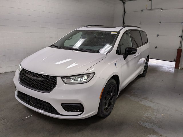 Vehicle image 1 of 14