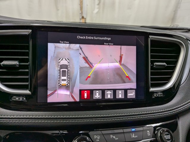 Vehicle image 11 of 14