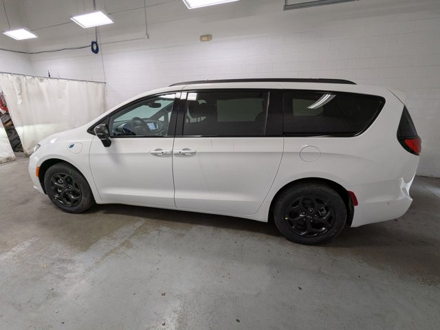 Vehicle image 6 of 14