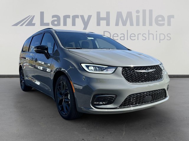 Vehicle image 4 of 35
