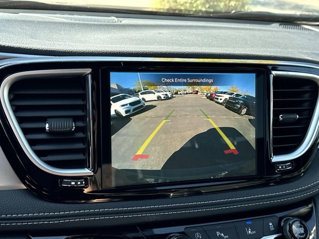 Vehicle image 25 of 35