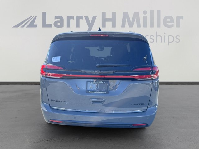 Vehicle image 8 of 35