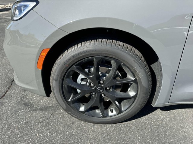 Vehicle image 15 of 35