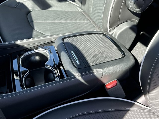 Vehicle image 28 of 35