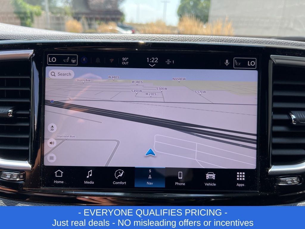 Vehicle image 21 of 30