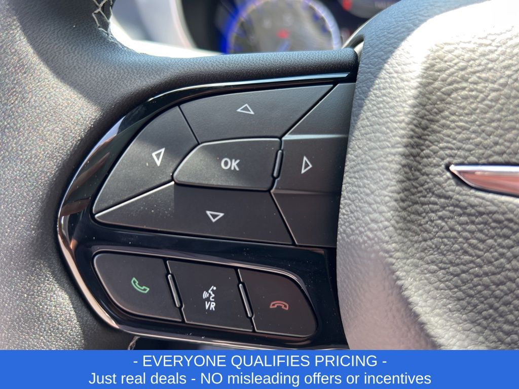 Vehicle image 26 of 30