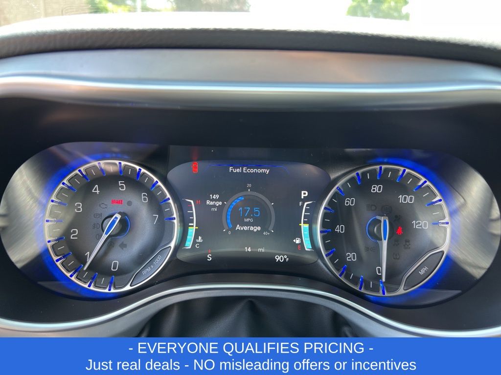 Vehicle image 18 of 30