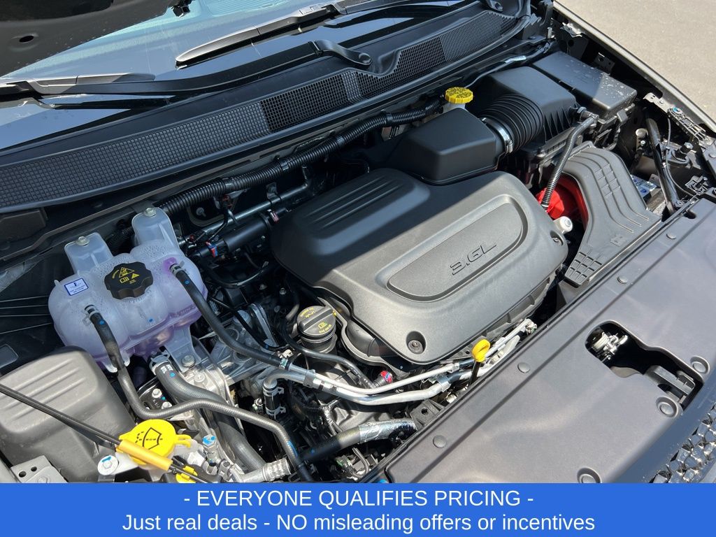 Vehicle image 8 of 30