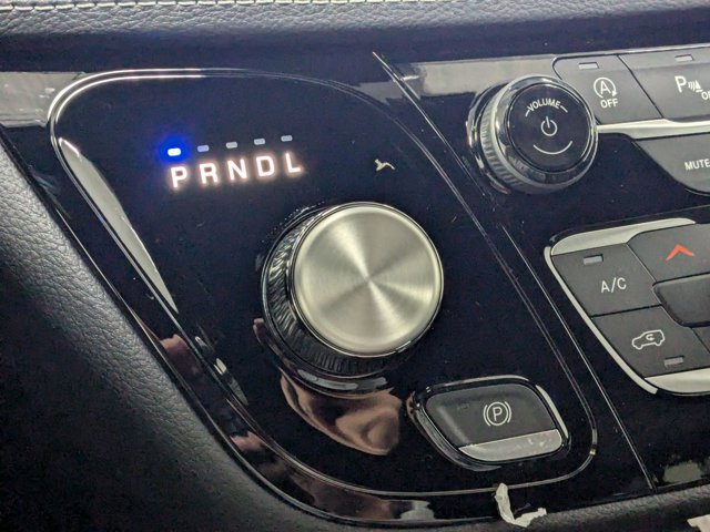 Vehicle image 12 of 16