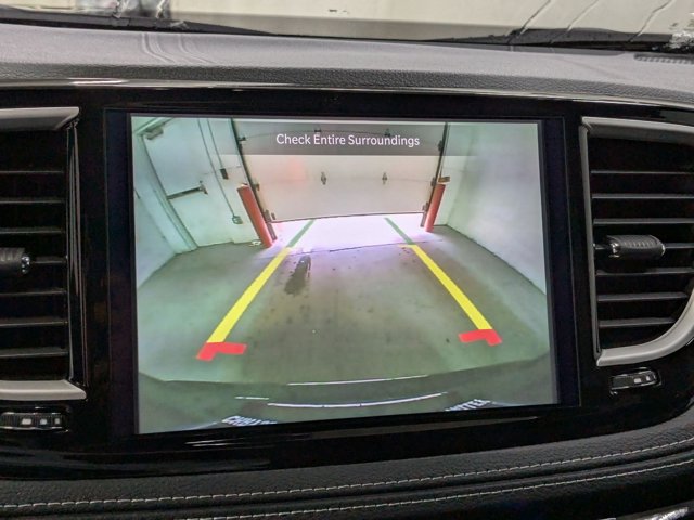 Vehicle image 11 of 16