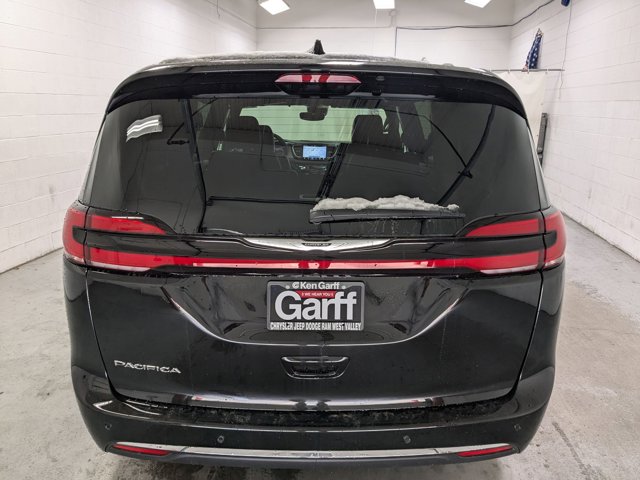 Vehicle image 7 of 16