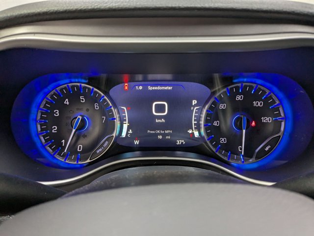 Vehicle image 9 of 16