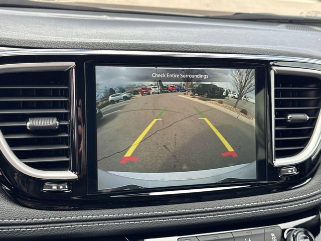 Vehicle image 25 of 34
