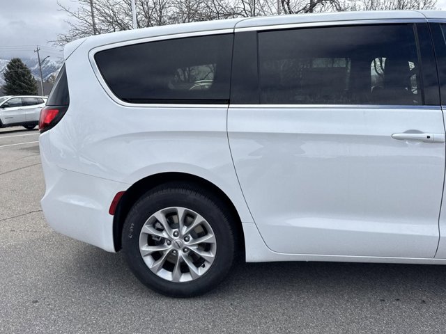 Vehicle image 12 of 34
