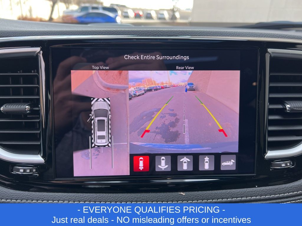 Vehicle image 20 of 29
