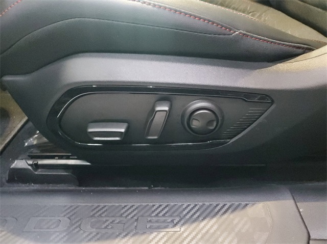 Vehicle image 12 of 20