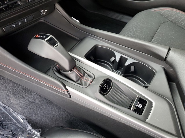 Vehicle image 17 of 20