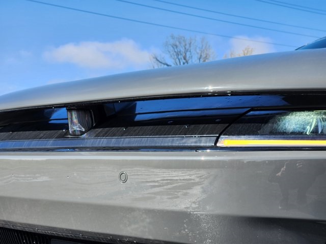 Vehicle image 18 of 29