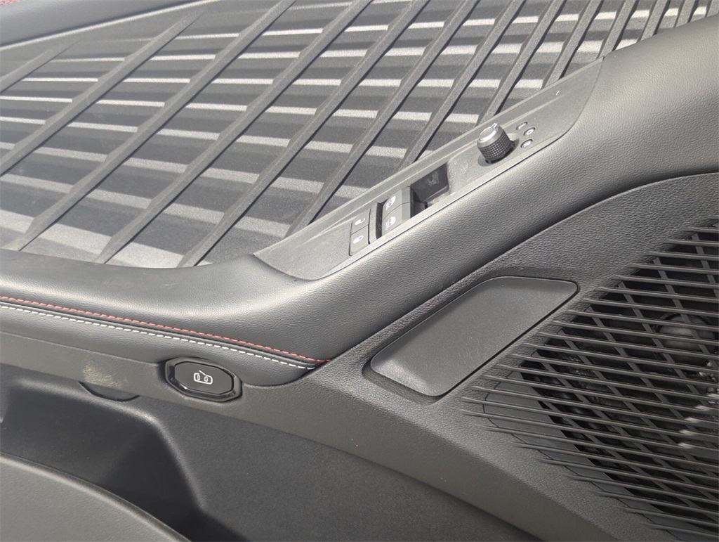 2025 Dodge Charger Daytona R/T Image 13 of 24