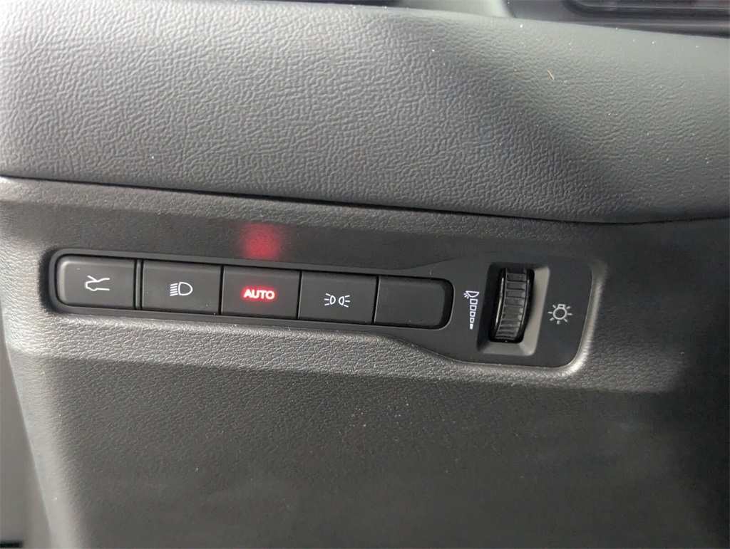 2025 Dodge Charger Daytona R/T Image 12 of 24