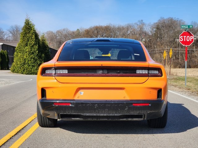 Vehicle image 17 of 29