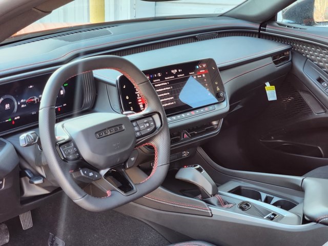 Vehicle image 21 of 29