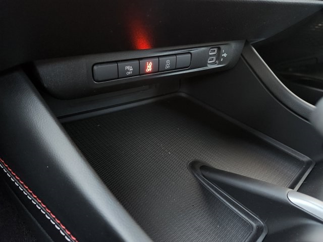 Vehicle image 27 of 29