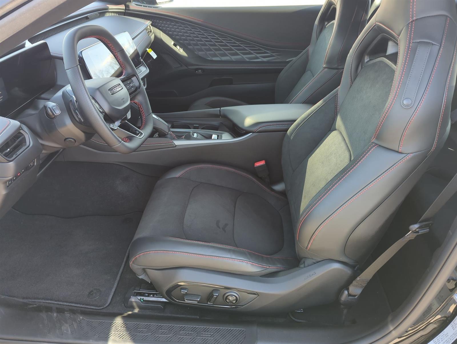 Vehicle image 13 of 31