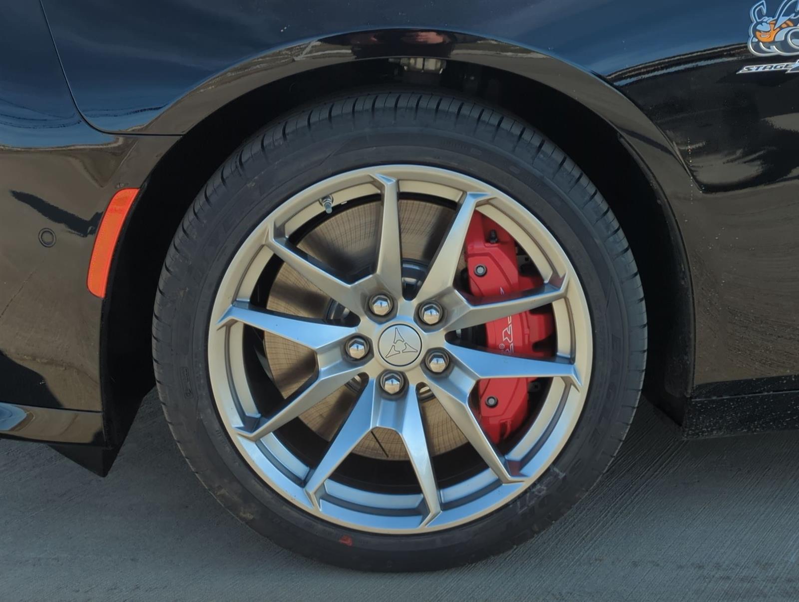 Vehicle image 11 of 31