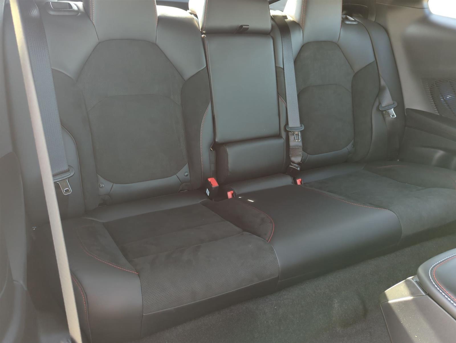Vehicle image 17 of 31