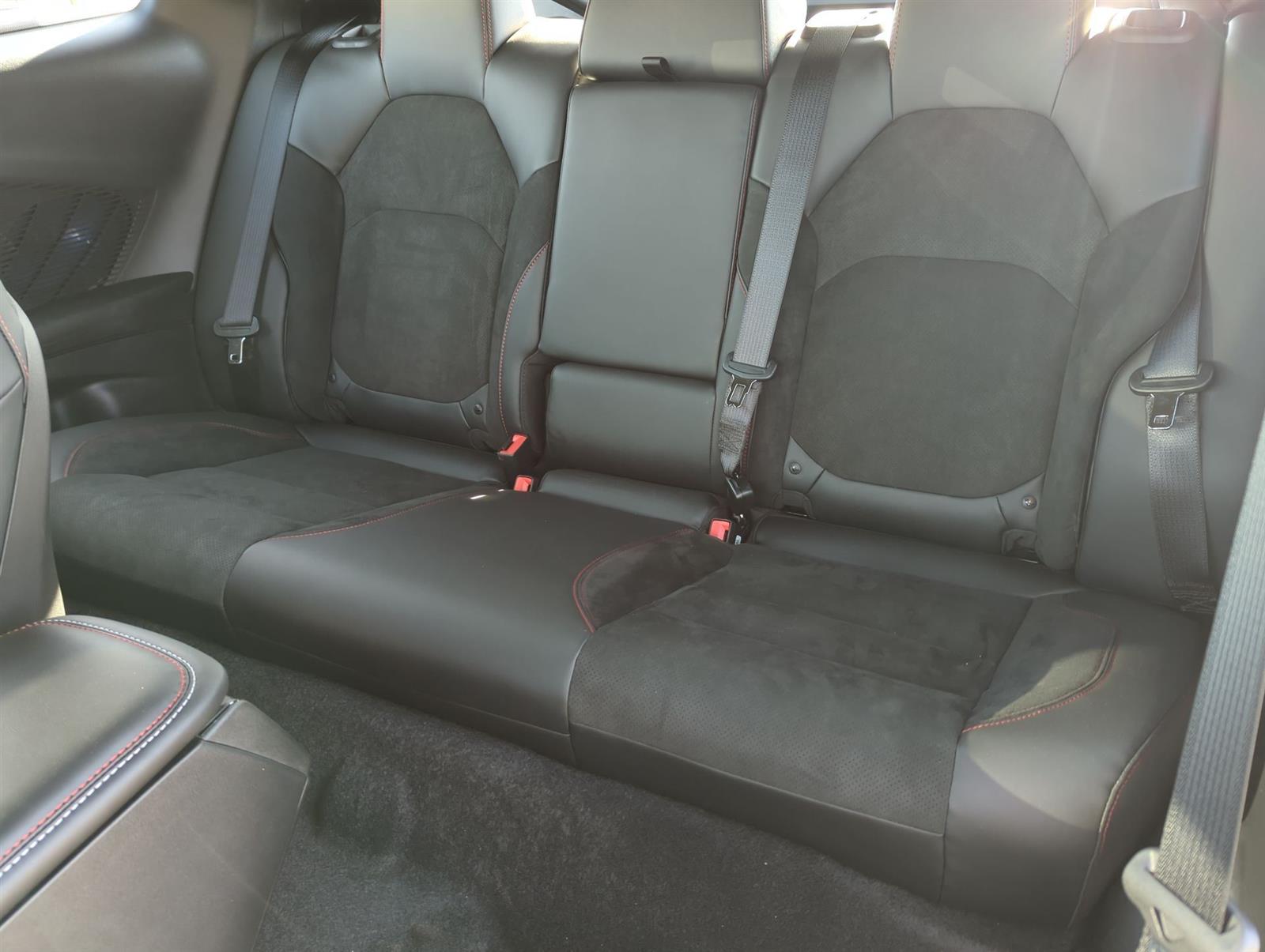 Vehicle image 15 of 31