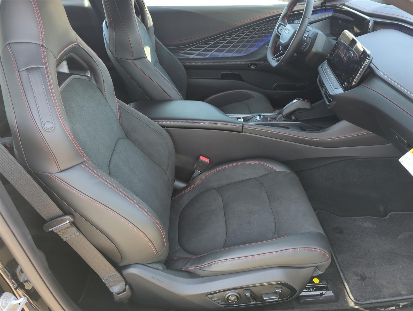 Vehicle image 18 of 31