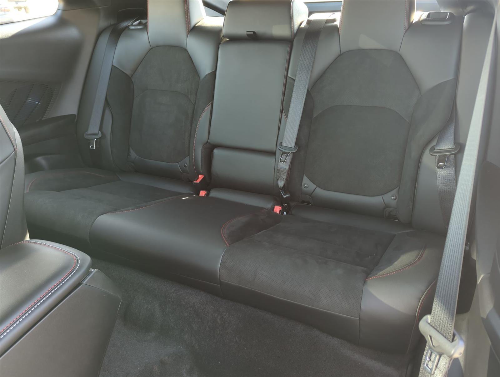 Vehicle image 16 of 31