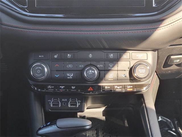 Vehicle image 24 of 35