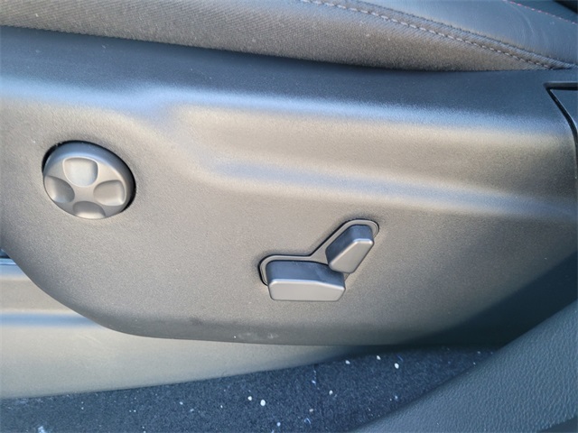 Vehicle image 15 of 35