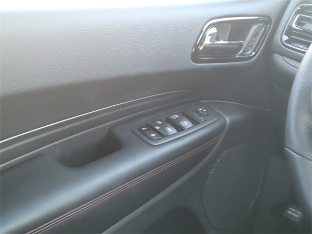 Vehicle image 32 of 35