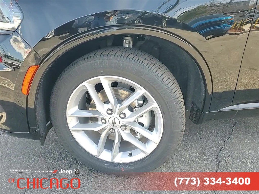 Vehicle image 9 of 25