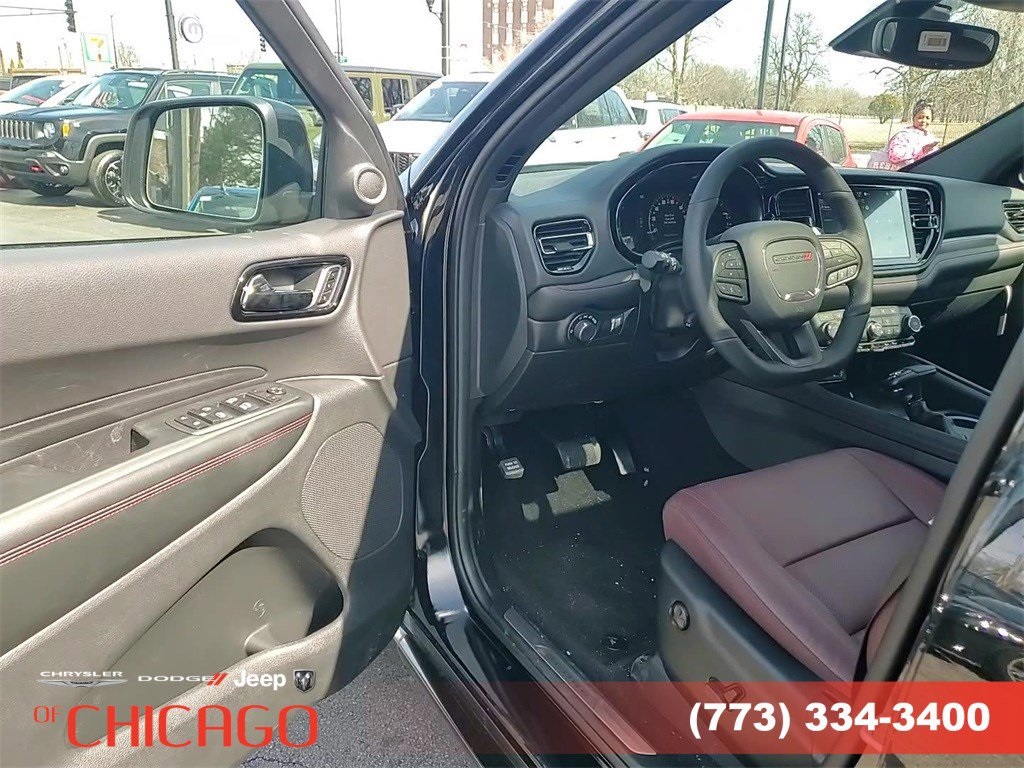 Vehicle image 14 of 25
