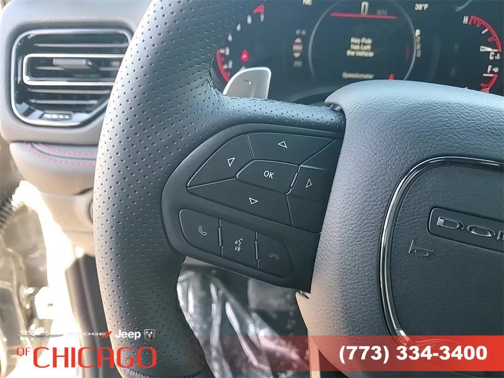 Vehicle image 17 of 25