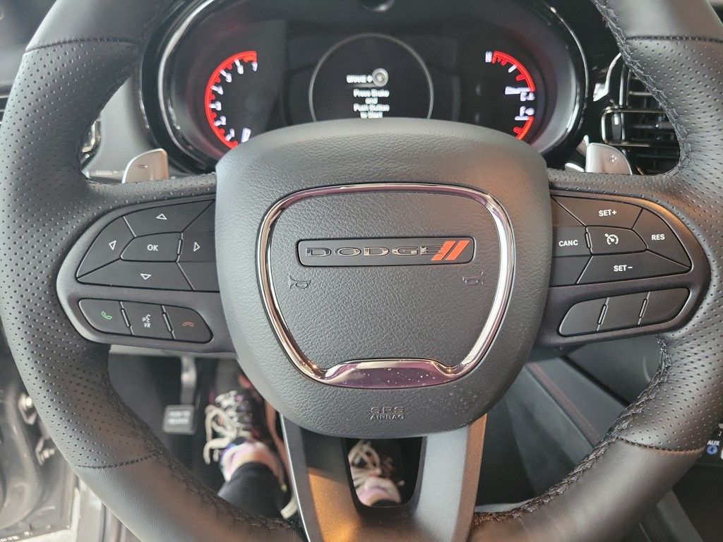 Vehicle image 14 of 33