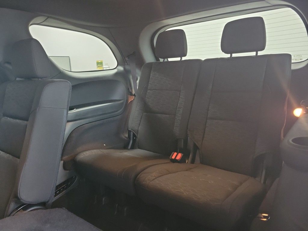 Vehicle image 10 of 33