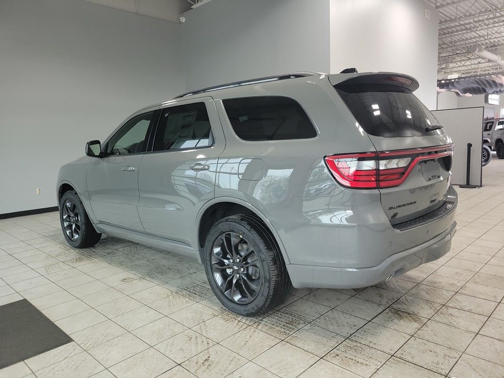 Vehicle image 7 of 33