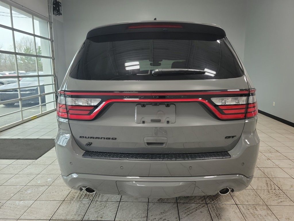 Vehicle image 8 of 33